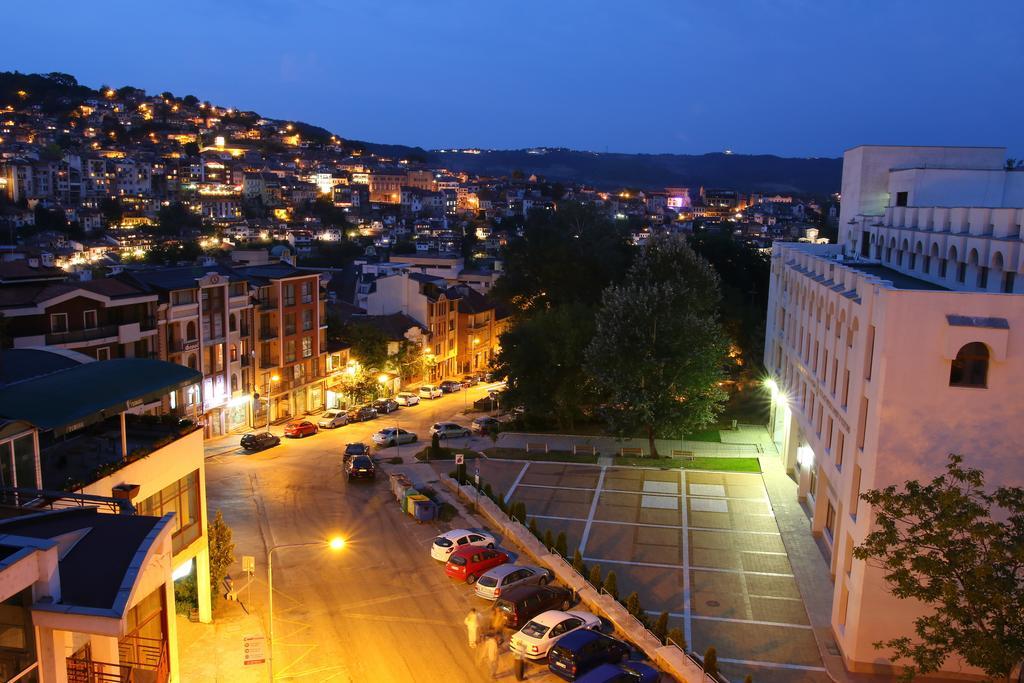 City Hotel Veliko Tŭrnovo Exterior foto